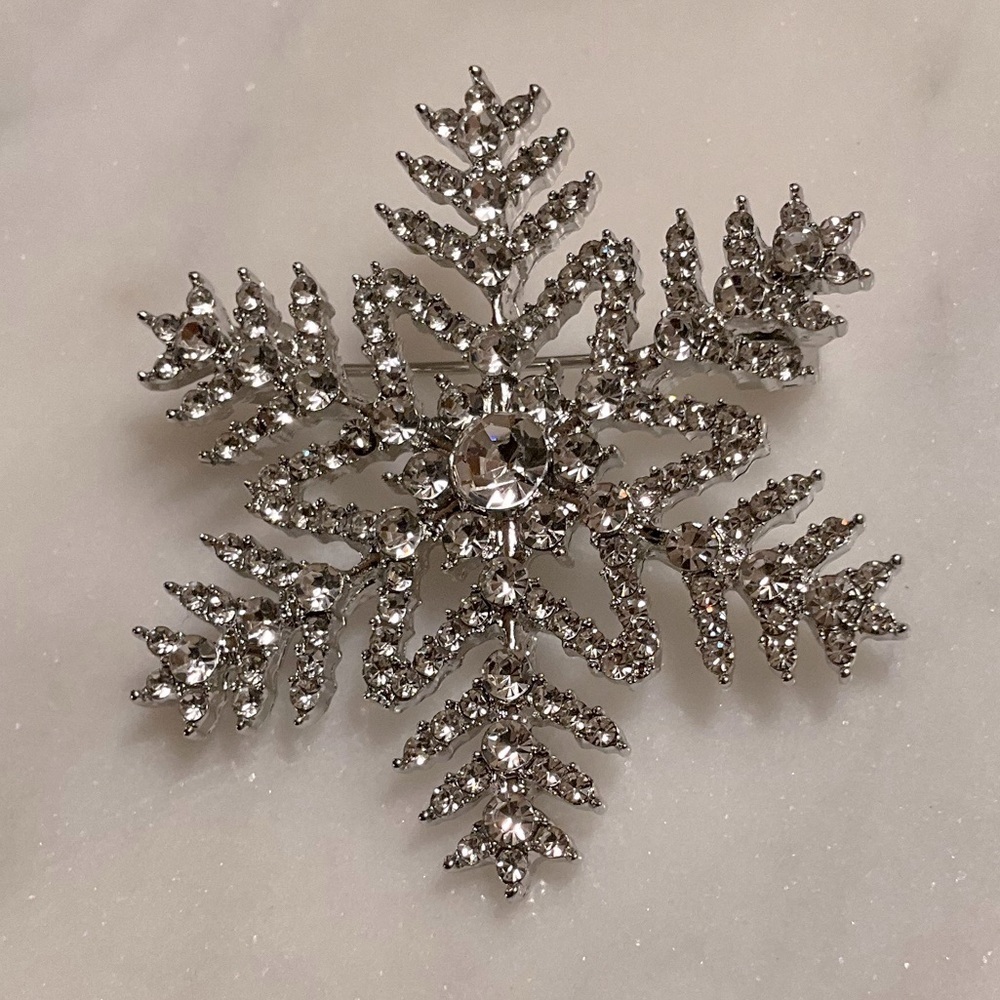 Snowflake Silver Toned Brooch Pin - Picture 2 of 4